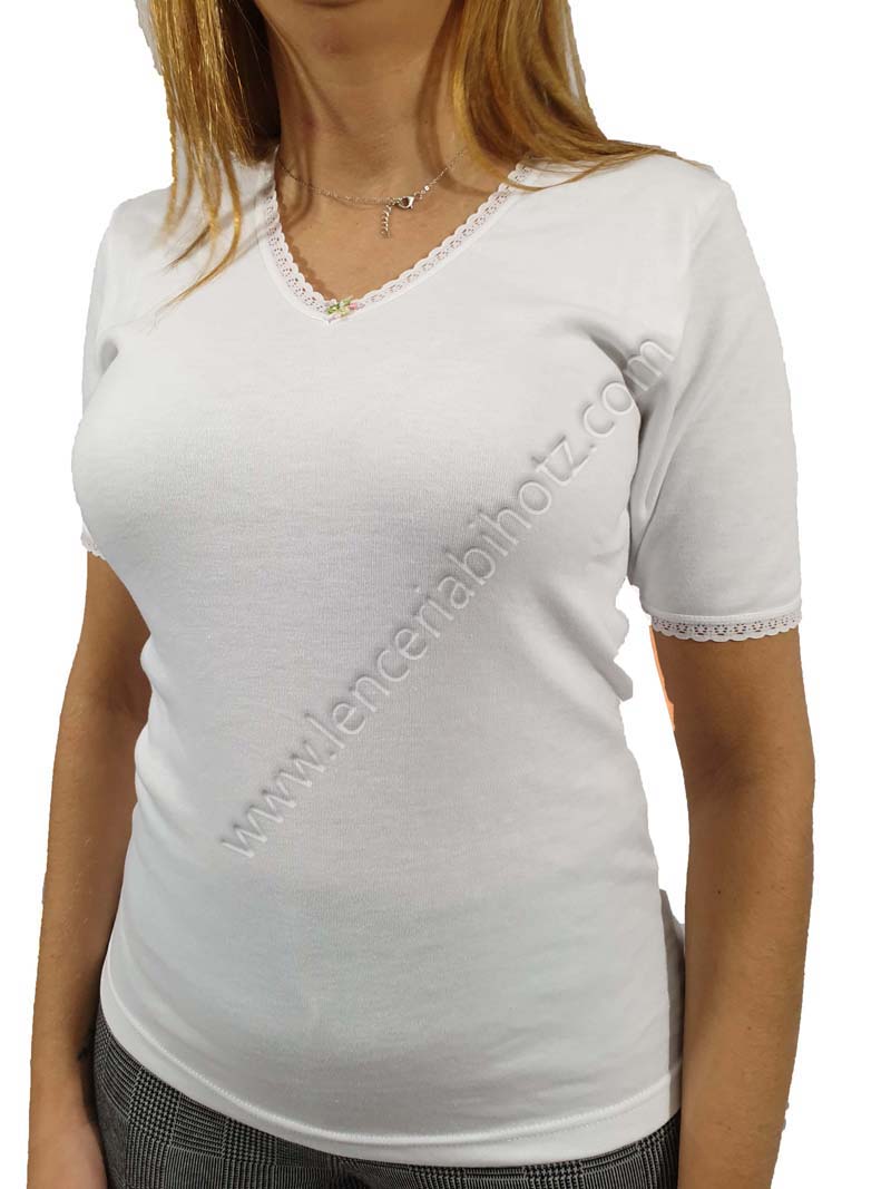camiseta mujer manga-corta algodon-puntilla. Cuello pico